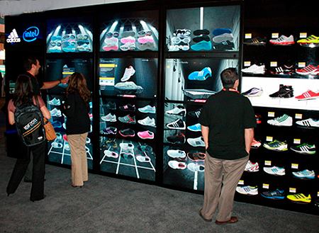 Mur virtuel chaussuers adidas 